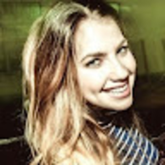 Meet your Posher, Taylor - Picture 1 of 1